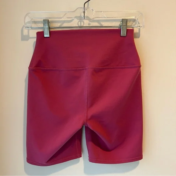 Alo Yoga Airbrush 7” High-Waist Biker Shorts Pink Size Extra Small - Picture 2 of 5